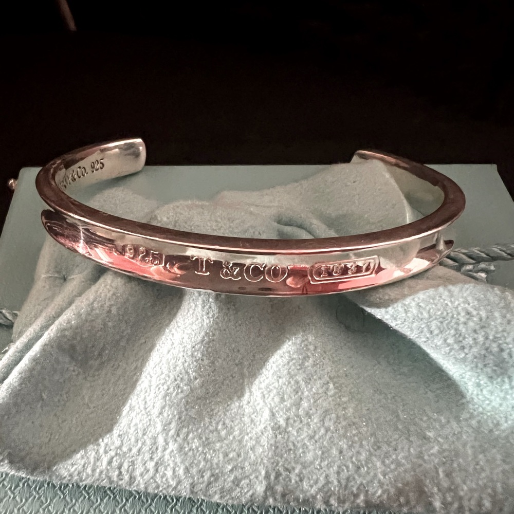 SOLD SOLD SOLD      Tiffany&Co Cuff